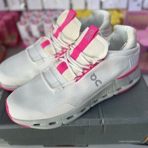 On Running Women's Sneakers in White and Pink